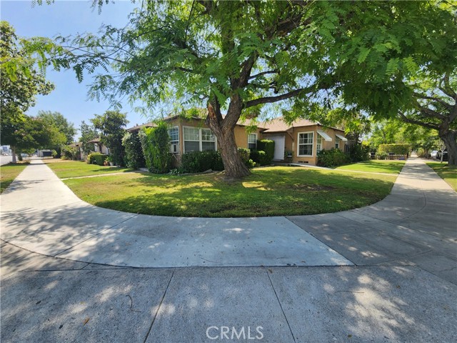 11820 Victory Boulevard, North Hollywood CA: https://media.crmls.org/medias/ec3c41fd-a98f-4d5f-8a34-039d61f8f1d8.jpg