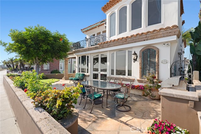 1201 E Balboa Boulevard, Newport Beach CA: https://media.crmls.org/medias/ec3e0430-57ca-4493-8c85-bc8deb4c6801.jpg