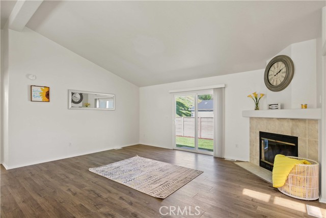 20197 Canyon View Drive, Canyon Country CA: https://media.crmls.org/medias/ec3e60f9-a5b9-4e05-9ff7-6cdf8bc9bbd5.jpg
