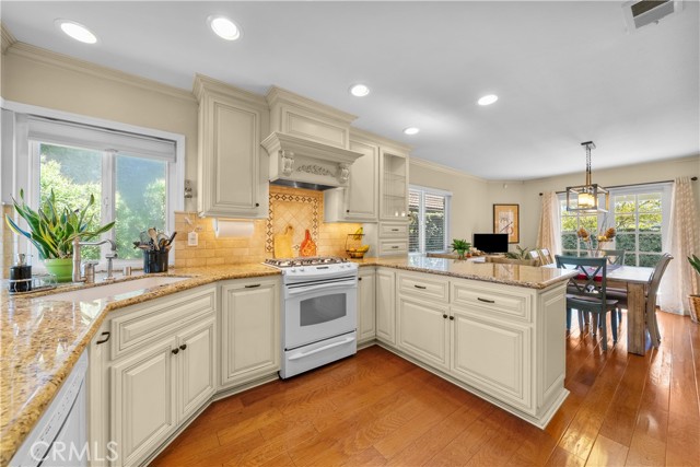 Detail Gallery Image 9 of 17 For 23643 Maricio, Valencia,  CA 91355 - 3 Beds | 2 Baths