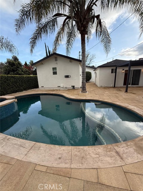 22539 Dolorosa Street, Woodland Hills CA: https://media.crmls.org/medias/ec3eab25-cf46-4046-a716-c4e79e9d8735.jpg