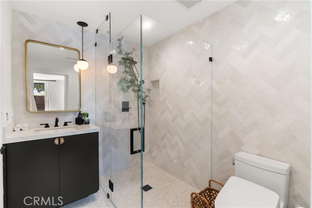 20 Whistling Isle, Irvine CA: https://media.crmls.org/medias/ec3ec5d3-2023-47fe-9c4a-71cbe91cccf1.jpg