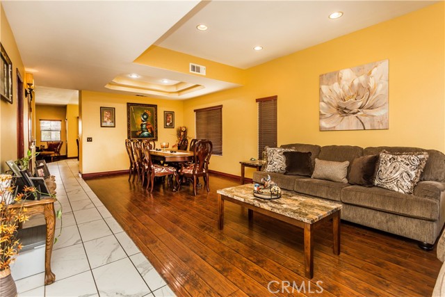Image 3 of 24 For 3520 Murray Hill Way