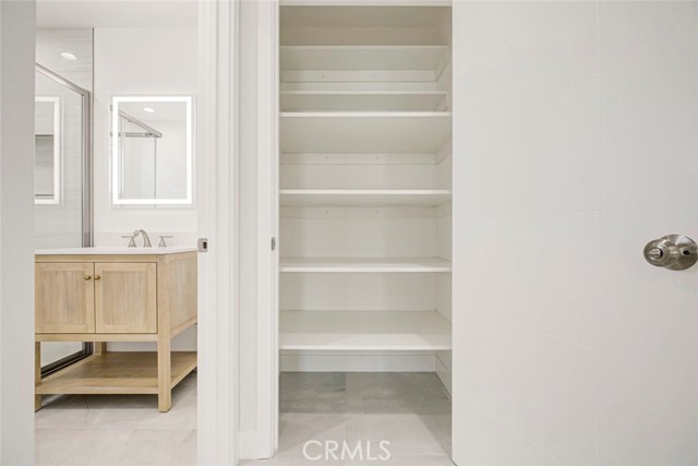 Detail Gallery Image 13 of 18 For 13325 Strathern St, North Hollywood,  CA 91605 - 2 Beds | 1 Baths