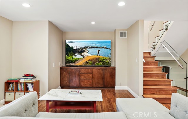 3751 Prestwick Drive, Los Angeles CA: https://media.crmls.org/medias/ec3f5f80-b3fc-45cb-9fc7-03ce7eb57b98.jpg