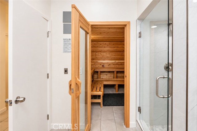 12720 Burbank, 305 photo 26