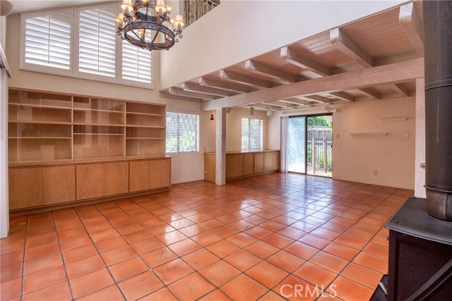 1878 Molino N Avenue, Signal Hill CA: https://media.crmls.org/medias/ec3f9230-9ece-40db-b019-782f750a00fe.jpg