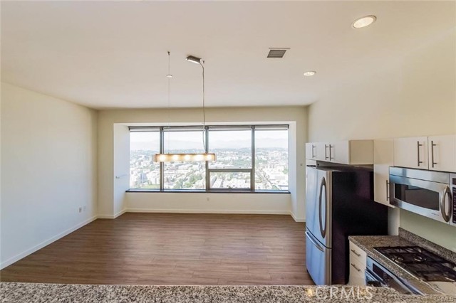 Detail Gallery Image 6 of 26 For 1100 Wilshire Bld #2603,  Los Angeles,  CA 90017 - 1 Beds | 1 Baths