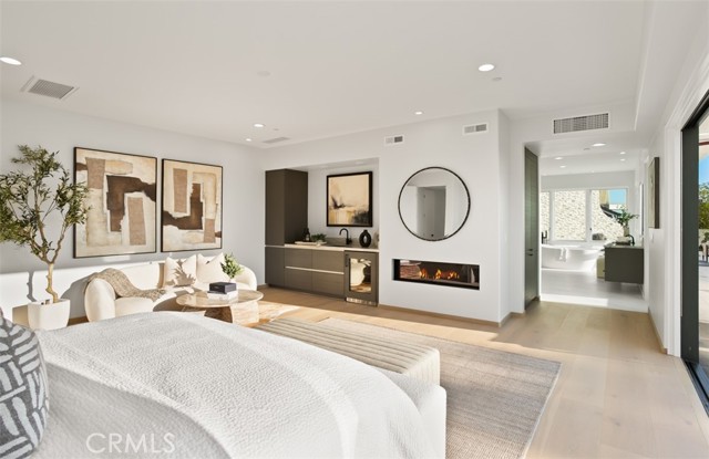 31 N Vista De Catalina, Laguna Beach CA: https://media.crmls.org/medias/ec407eb1-795e-4e44-8100-fac8be60d9ce.jpg