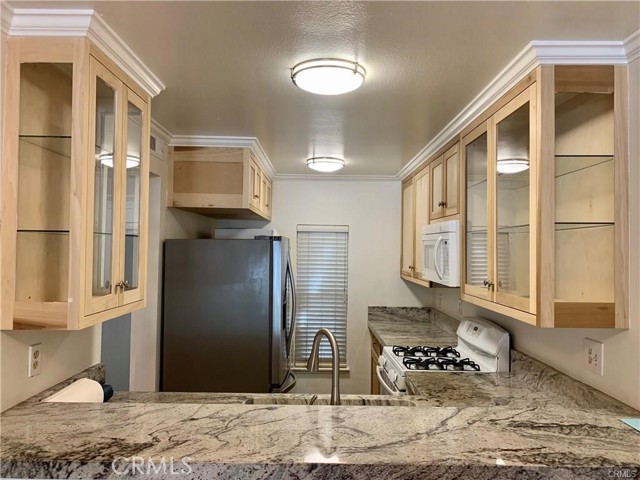 486 Orange Blossom, Irvine CA: https://media.crmls.org/medias/ec40909c-b058-43a7-a6d4-4334d5fd2a00.jpg