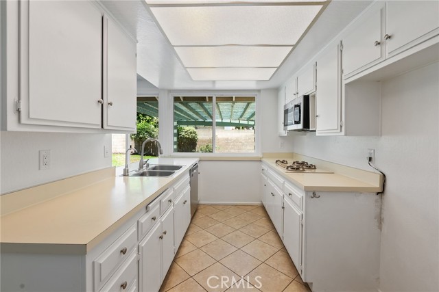 Detail Gallery Image 21 of 70 For 13243 Aclare St, Cerritos,  CA 90703 - 4 Beds | 4 Baths