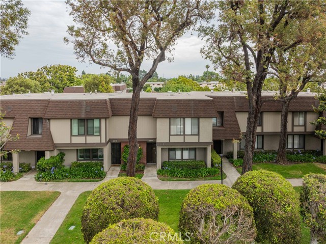 12279 Westcliff Drive, Stanton CA: https://media.crmls.org/medias/ec40fc6c-b7e2-402f-9c25-deab6d81b077.jpg