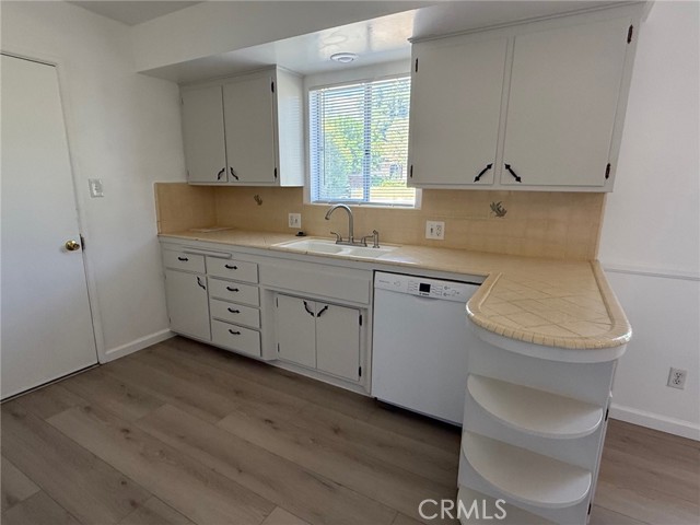 12981 Leith Way, Yucaipa CA: https://media.crmls.org/medias/ec412fcb-0cc9-48cd-b776-7678e9e5a452.jpg