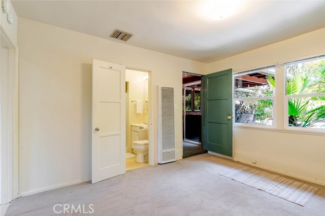 11594 Morrison Street, North Hollywood CA: https://media.crmls.org/medias/ec416760-ec92-40f8-bec4-c399dcc2fe6f.jpg