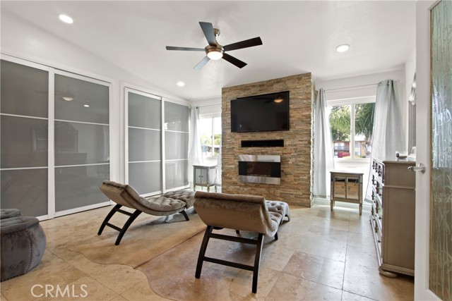 1107 Woodbury Drive, Harbor City CA: https://media.crmls.org/medias/ec41b79b-3c72-4f5c-b036-1c79fbb2c996.jpg