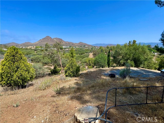 32401 Barber Road, Agua Dulce CA: https://media.crmls.org/medias/ec41c23e-80be-4a0b-8d95-be9f28a1d834.jpg