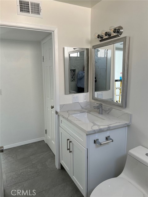 7039 Remmet Avenue, Canoga Park CA: https://media.crmls.org/medias/ec41e6ad-665d-41d8-9d2f-4bce12e92edc.jpg