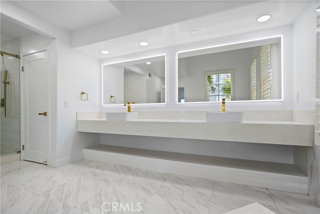 Detail Gallery Image 30 of 56 For 24215 Park Granada, Calabasas,  CA 91302 - 5 Beds | 5 Baths