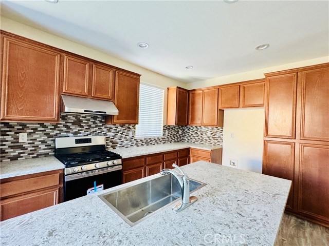 Detail Gallery Image 11 of 32 For 9329 Sable Ridge Ave, Hesperia,  CA 92345 - 4 Beds | 3 Baths