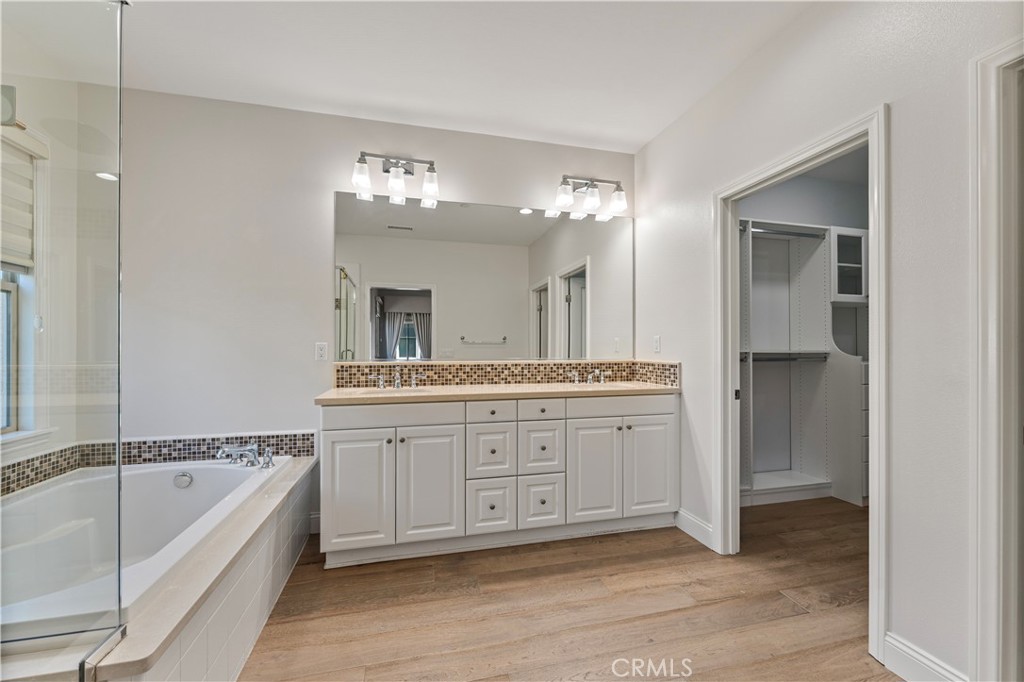 MLS #SR25194197 image #14