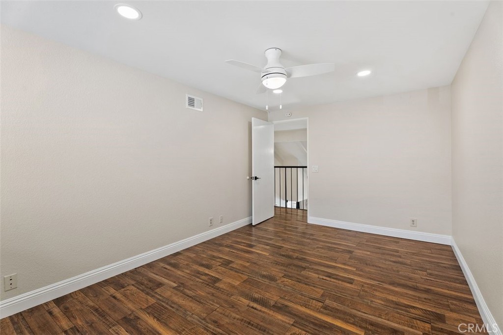 https://media.crmls.org/medias/ec43c1e6-2bf4-437c-8278-2b2de5a6cdc8.jpg?preset=X-Large