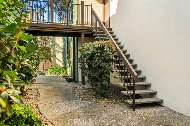 Detail Gallery Image 3 of 33 For 555 Vallombrosa Ave #9,  Chico,  CA 95926 - 2 Beds | 1 Baths