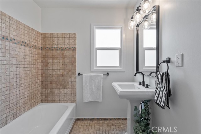 Detail Gallery Image 25 of 34 For 288 W Mariposa St, Altadena,  CA 91001 - 3 Beds | 2 Baths