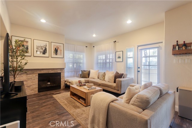 Detail Gallery Image 2 of 19 For 38 via Contento, Rancho Santa Margarita,  CA 92688 - 2 Beds | 2 Baths