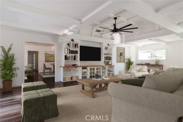 4741 Santa Lucia Drive, Woodland Hills CA: https://media.crmls.org/medias/ec461355-0218-4c82-96ca-7dd1a73359a7.jpg