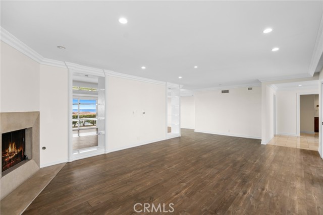 4519 Camden Drive, Corona del Mar CA: https://media.crmls.org/medias/ec461bf2-ac66-4683-ba58-c612ca6dd0c2.jpg