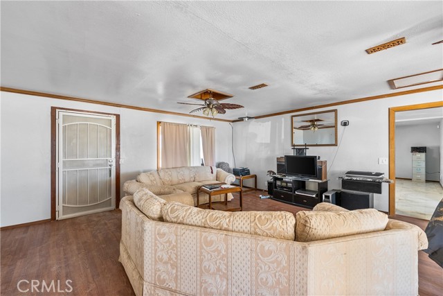 Detail Gallery Image 6 of 37 For 49225 West 45th St, Lancaster,  CA 93536 - 4 Beds | 2 Baths