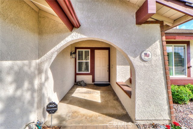 6815 Arthur Court, Chino CA: https://media.crmls.org/medias/ec4635d0-b404-4fca-9439-4e9049d8145b.jpg