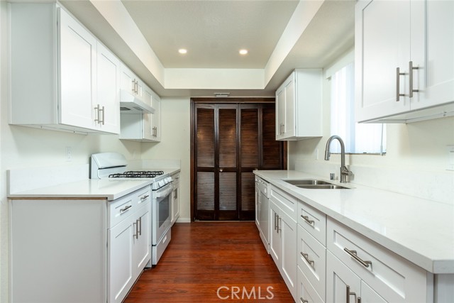 Detail Gallery Image 15 of 37 For 414 Irving Ave #2,  Glendale,  CA 91201 - 2 Beds | 2 Baths