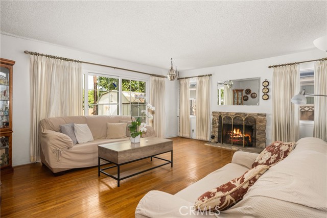 Detail Gallery Image 6 of 48 For 543 N Century Dr, Anaheim,  CA 92805 - 3 Beds | 2 Baths