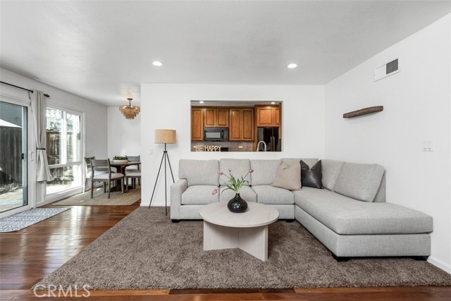 Front Image Thumbnail for CRPW25190975