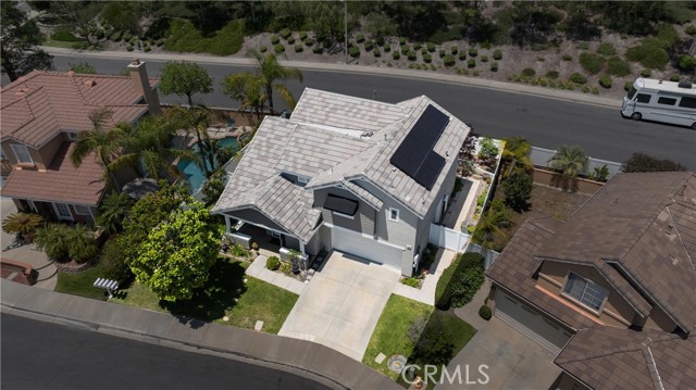 8 Chatri Circle, Lake Forest CA: https://media.crmls.org/medias/ec486ea6-7cb2-4a2f-8e5d-d5b4f8eb1ff5.jpg