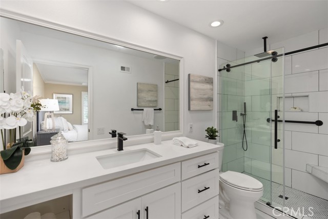 3315 San Amadeo, Laguna Woods CA: https://media.crmls.org/medias/ec48acc0-2ddb-40ec-9374-db00a5655d2b.jpg