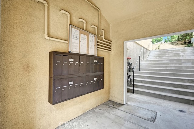 Detail Gallery Image 35 of 52 For 13629 Wyandotte St #111,  Van Nuys,  CA 91405 - 4 Beds | 3 Baths