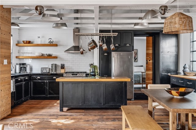 Detail Gallery Image 17 of 45 For 654 S Soto St, Los Angeles,  CA 90023 - 4 Beds | 4 Baths