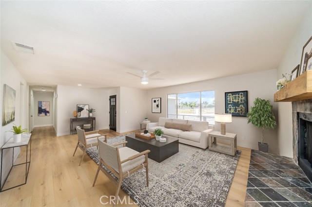 Detail Gallery Image 4 of 21 For 28732 Paseo Diablo, Menifee,  CA 92587 - 3 Beds | 2 Baths