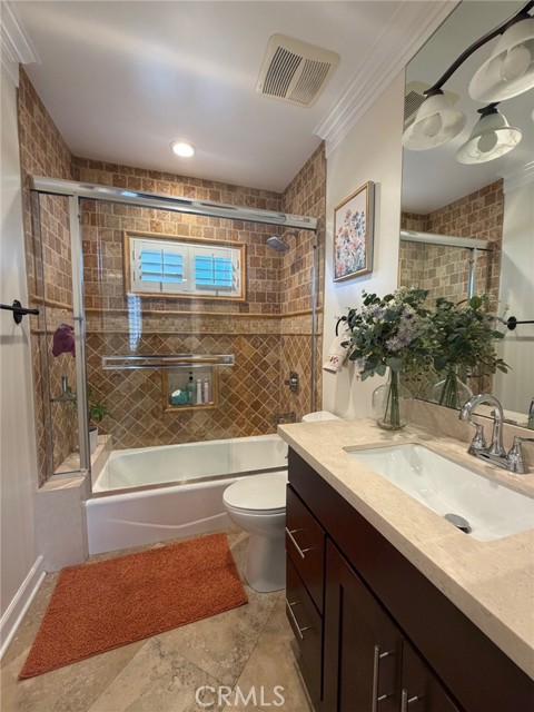 Detail Gallery Image 13 of 17 For 6518 Walker, Bell,  CA 90201 - 3 Beds | 3 Baths