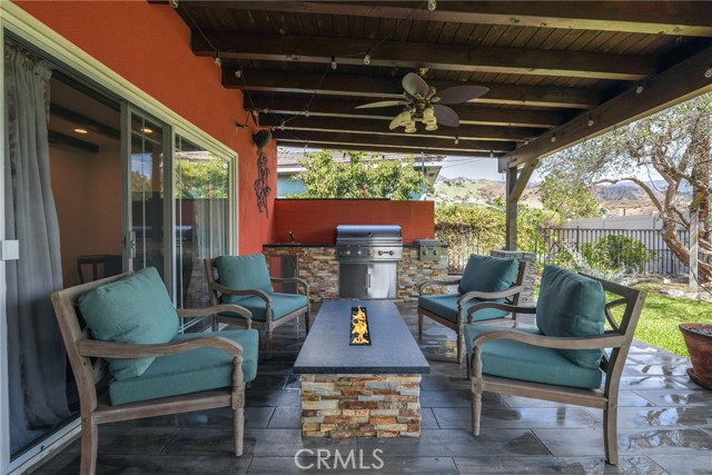 2528 N Orchard Drive, Burbank CA: https://media.crmls.org/medias/ec49e1f8-5782-4f93-b927-1824e579caf2.jpg