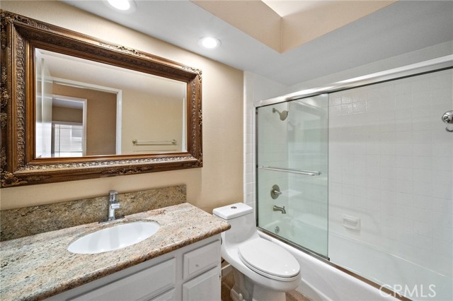 21572 Via Invierno, Lake Forest CA: https://media.crmls.org/medias/ec4a2d52-b7fa-4c7f-ac7a-274e7a20bf2f.jpg