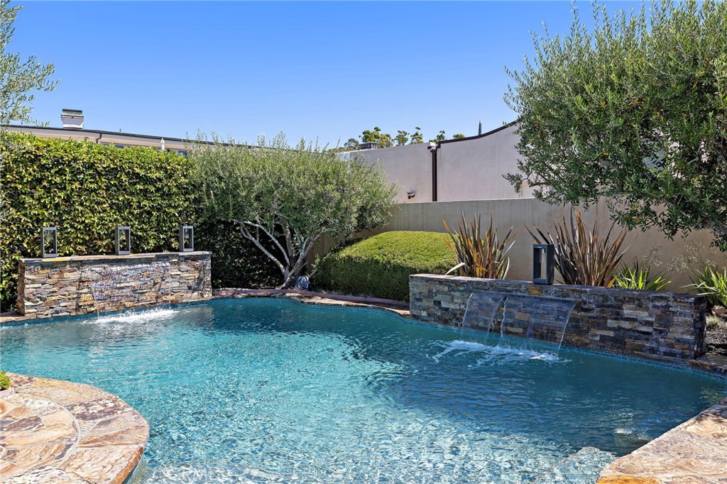 Ec4a8bc4 683c 4d81 Bea0 3d5af0d199b6