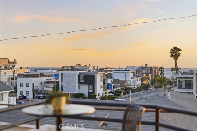 608 Palm Drive, Hermosa Beach, California 90254, 2 Bedrooms Bedrooms, ,2 BathroomsBathrooms,Residential,For Sale,Palm,SB26088243