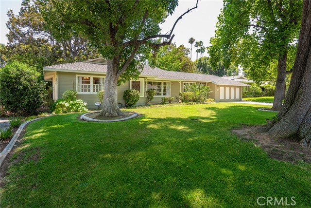 Detail Gallery Image 2 of 34 For 3845 Westwood Dr, Riverside,  CA 92504 - 3 Beds | 2 Baths