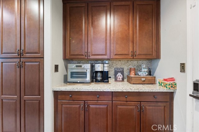 22517 Skipping Stone Drive, Saugus CA: https://media.crmls.org/medias/ec4bfb27-9a92-48d7-bdc9-ba075c527e46.jpg