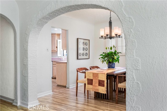 143 Roycroft Avenue, Long Beach CA: https://media.crmls.org/medias/ec4ca949-dd73-42f8-8ee4-003e53c895c8.jpg