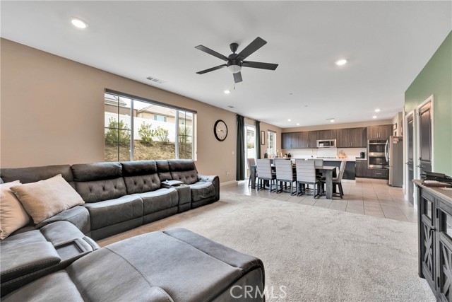 530 Cumberland Rd, Rialto, CA 92377 photo 21