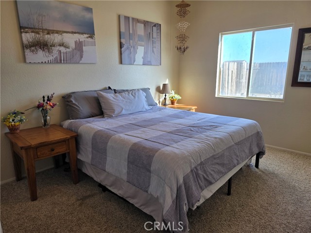 Detail Gallery Image 13 of 33 For 3330 Garnet, Rosamond,  CA 93560 - 5 Beds | 3 Baths